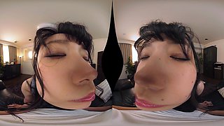 Japanese Seductress in Wild Virtual Erotic Passion Heat