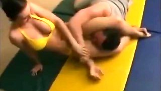 Tricia Sierra Onyx mixed wrestling and scissoring in yellow bikini