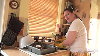 Eva Jayne Jerk Off Instruction & Masturbation in the Kitchen