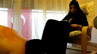 Turkishmistressaylin - Worship muslim feet