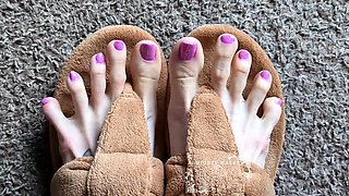 Maitresse Madelines solo foot fetish POV