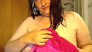 Armpit secrets after the bath... are you curious?