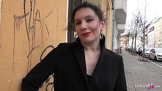 Gorgeous Hussy Emotion-charged Pov Sex For Money
