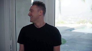 Big boobed milf liz skylar tempts her masseuse Van Wylde into fucking her