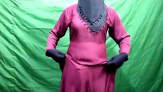 Jerking off in the neighbor's clothes