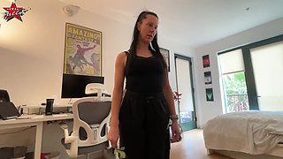 Mature Dark haired Texas Patti Fumbles Patrick's Giant Man rod With Her Gullet