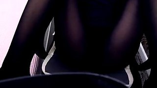 Amateur webcam girl masturbate big dildo