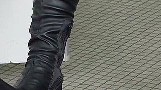 Toilet Bowl and Dirty Boots Lick Clean, University Female Teacher Punishes Male Student for Neglecting to Clean Toilets