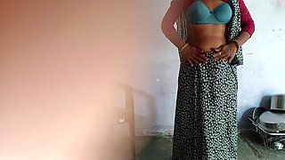 The Desi woman sister-in-law of the village is taking a bath and changing clothes, putting her finger in her pussy.