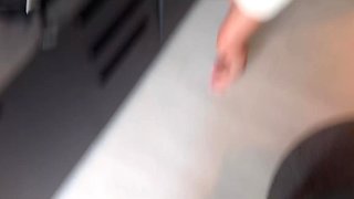 Big ass stepmom shakes booty and her cucci wet from thrusting