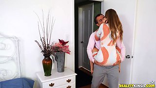 Karla Kush's Steamy Outdoor Affair with Blonde Heat