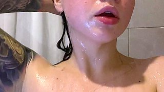 Big boobs milf masturbates with her dildo