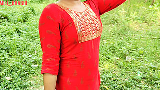 Village Hot girl xxx in jungle hindi audio sex , Desi local jungle sex video public place risky xxx