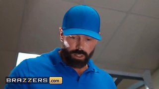 Brazzers - fantastic rhae forest and lucy lotus take turns sucking Gi Joey's hard cock at the sport