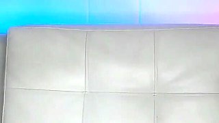 Hot Girl Does an Amazing Blowjob Show with Her Partner