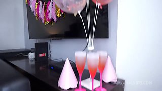 Larinha Small's 20 Years Anniversary Fuck Party : She Gets Fucked