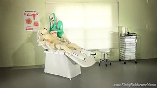 Haley amateur blonde girl toying pussy using a vibrator