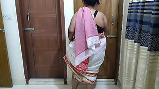 Tamil Hot Aunty Fucked by Stranger Guy When Stepfather Was Next Room!