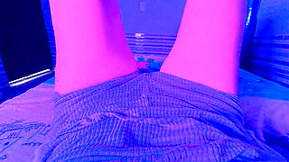 Colombian girl records herself masturbating and sends it to her teacher to pass the year