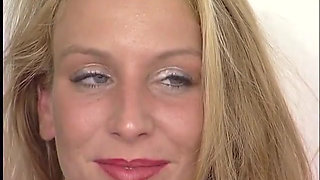 Superb blonde masturbates with dildo