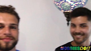 Billy Ocean Parts His Ass Cheeks to Expose Big Butt for Hung Italian Valentino