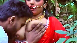 Indian Beautiful Girl with Bog Boobs Couples Hardcore Sex Fuck Pussy Licking Kissing Video