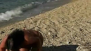 Spontaneous Free Fuck on The Beach