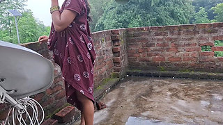Desi Neha Bhabhi First Time Sex