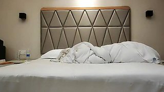 Amateur couple on real hidden cam