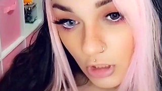 Amateur czech teen in her first toy induced orgasm