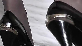 Goddess of High Heels Shows off Her Sizzling Black High Heels Lady Victoria Valente