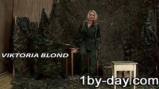 Viktoria Blonde get on the Stallion