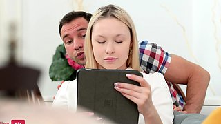 Friends share a blonde with DP