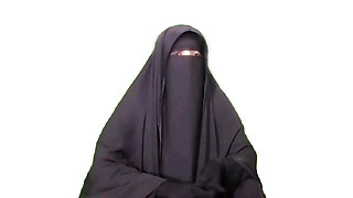 Father-in-law is having sex with his stepson's wife completely naked