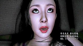 Slutty Beauty Seduces