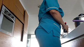 Employee with a Big Ass Masturbates Her Juicy Pussy While Cooking for Her Boss