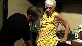 American Amateur Fucks a Dirty-Talking Granny in Doggy Style