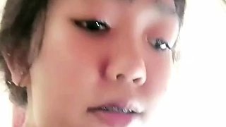 Cewek Indo Cantik Colmek Sambil Jaga Toko