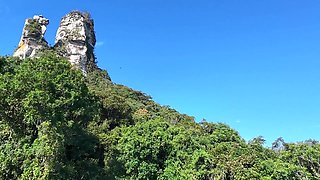 Drone Flagra Casal Transando Na Trilha Do Morro Itacolomi Em Gravatai - Dinni Gata