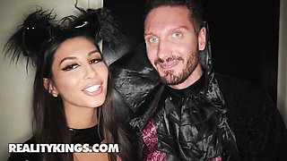 Stylish Gianna Dior and Quinton James's brunette movie
