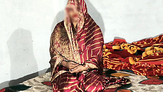 Desi Thin Indian Man Fucked Beautiful India Aunty on Her Bed